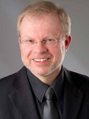 Dr. Michael Lukas
